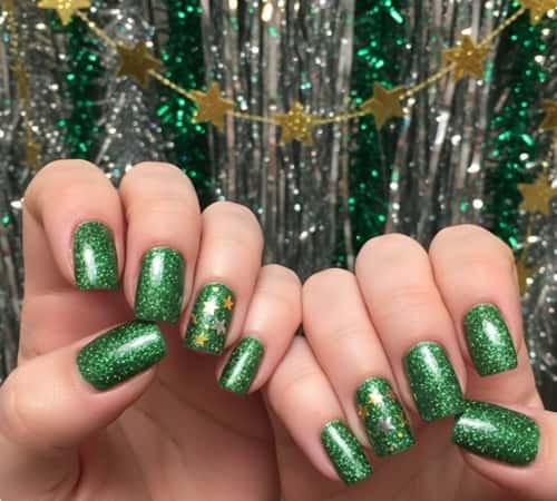 15. Green Glitter Full-Color Nails with Star Confetti