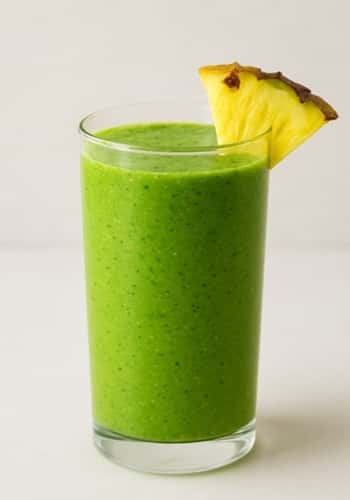 2. Kale, Tofu & Pineapple Green Energizer